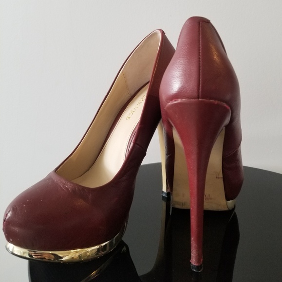 High heel 5inch maroun pumps. Gold trim - Picture 3 of 4